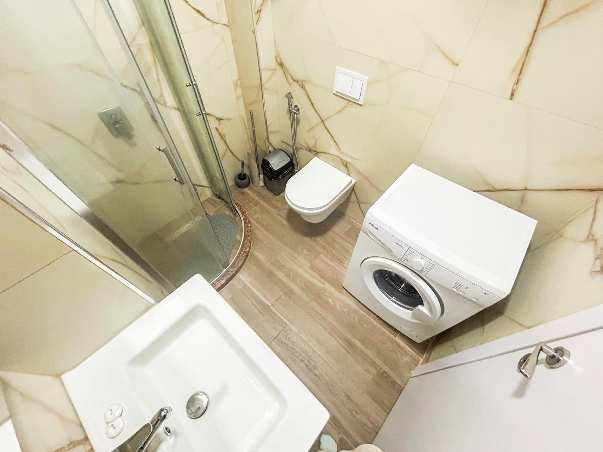 891 Apartament *